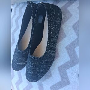Stylish Black Women's Flats